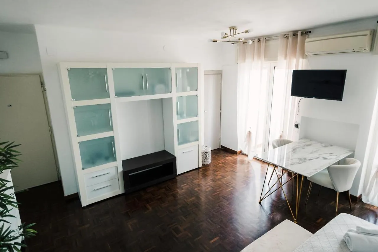 Apartament 90 Upmurat Top Floor - City Center & Seaview Bari