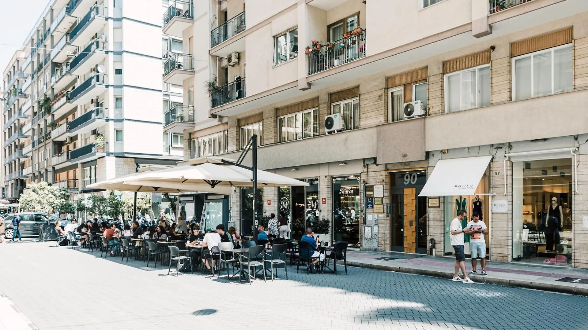 Apartament 90 Upmurat Top Floor - City Center & Seaview Bari Włochy