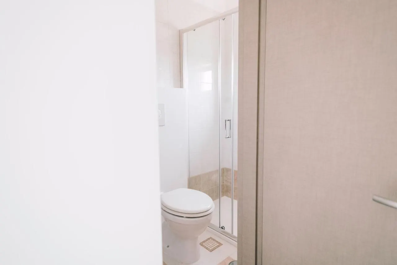 巴里90 Upmurat Top Floor - City Center & Seaview公寓 巴里